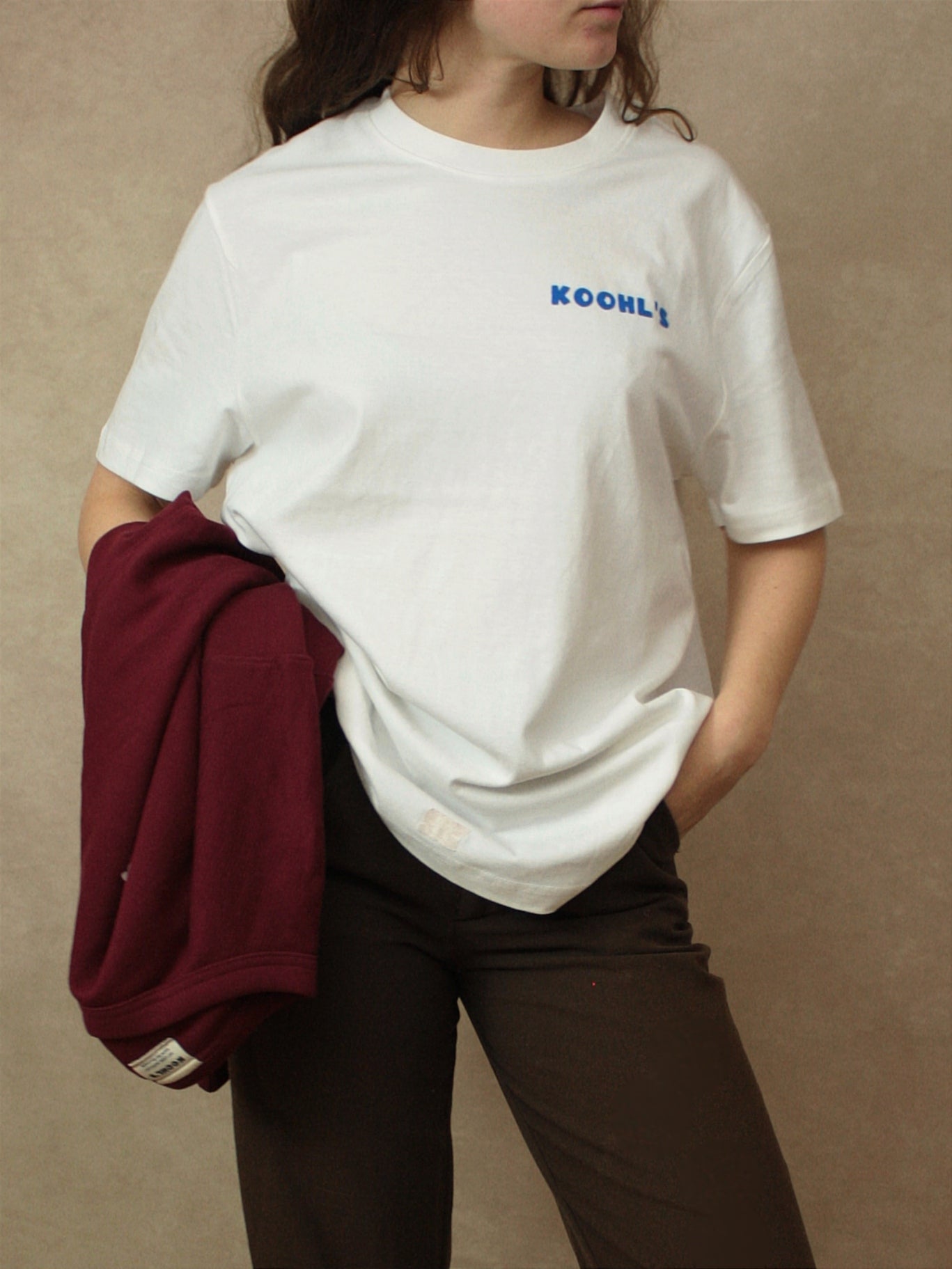 Koohl's Ramen T-Shirt, vegane Miso-Ramen als Rückenmotiv, Siebdruck auf Bio-Baumwolle, blauer Druck auf weißem Bio-Baumwoll T-Shirt