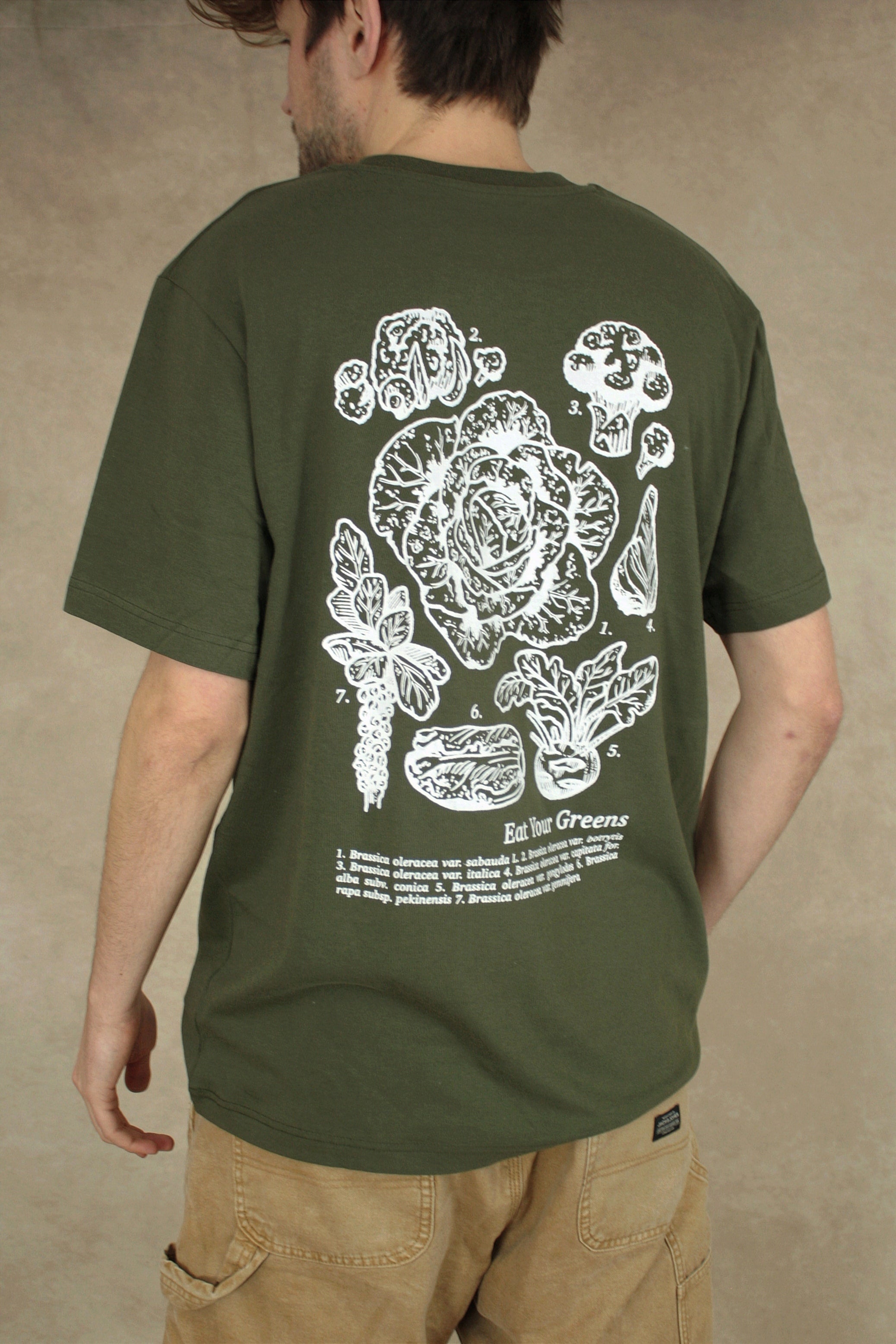 Moosgrünes Kohl T-Shirt mit weißemRückenprint, Von Koohl's, Slow Fashion