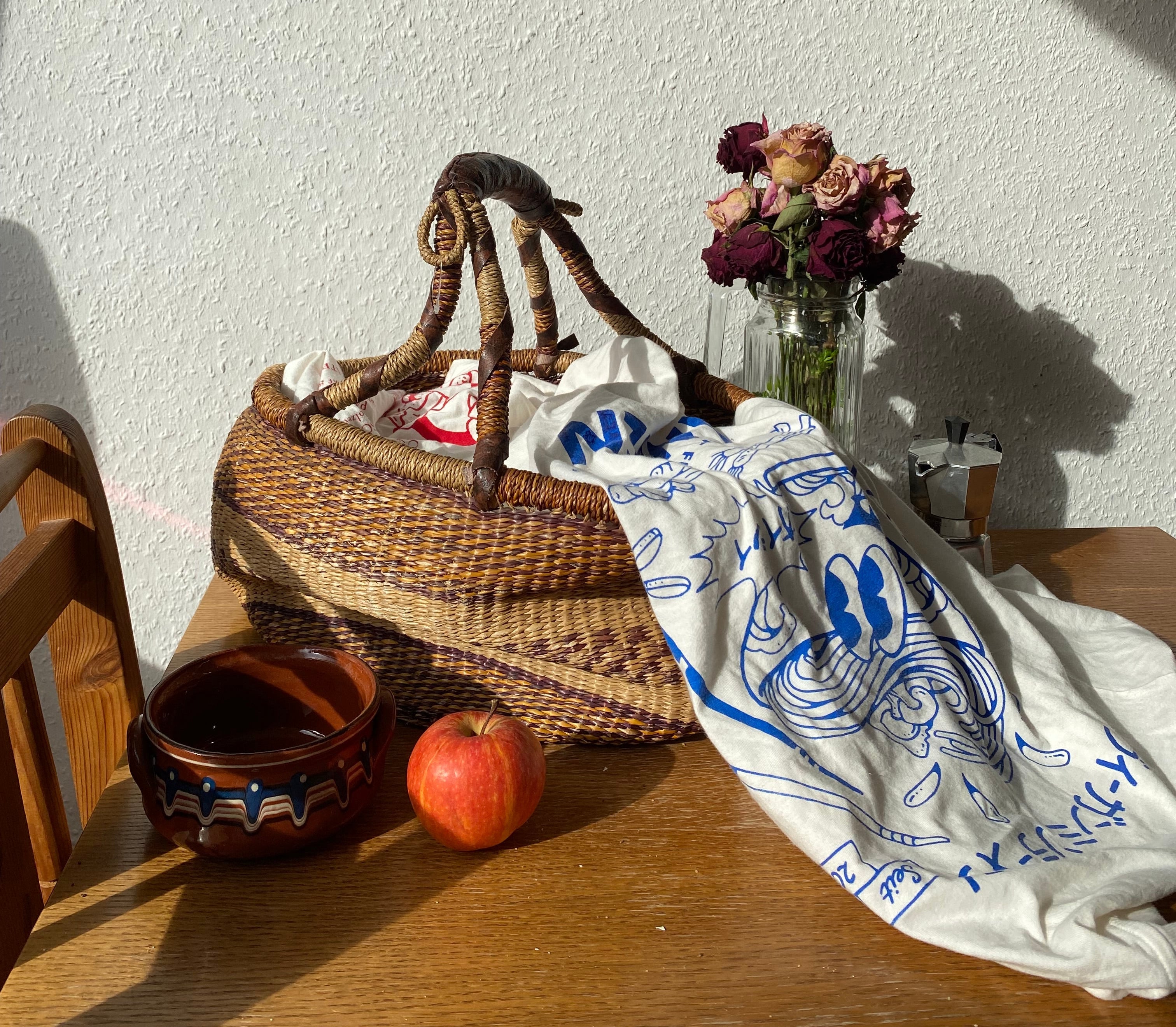 Nachhaltiges T-Shirt aus Bio-Baumwolle mit motiv, handbedruckt – Koohl’s Slow Fashion