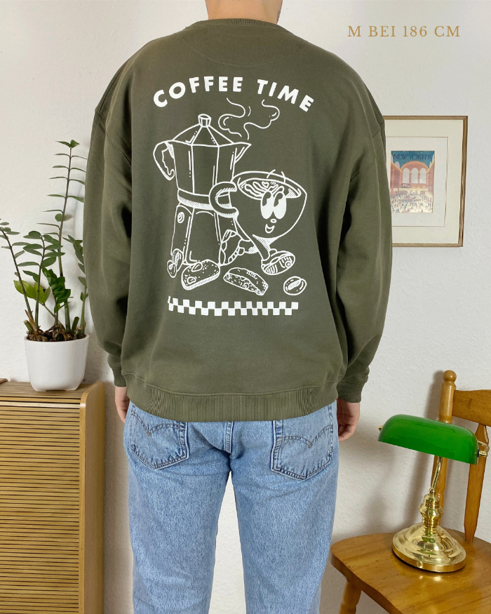 Nachhaltiger Bio-Pullover mit Kaffeemotiv, handbedruckt – Koohl’s Slow Fashion