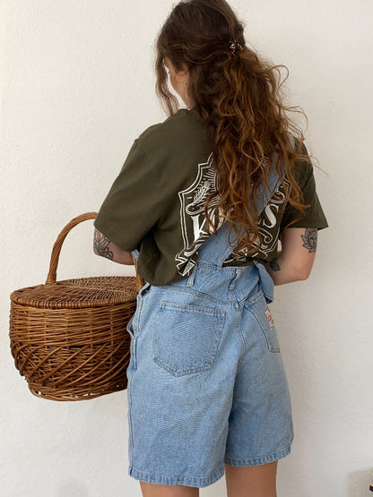 Nachhaltiges Bio-T-Shirt mit Biermotiv, grünes T-Shirt, weißer Druck, Siebdruck, handbedruckt – Koohl’s Slow Fashion