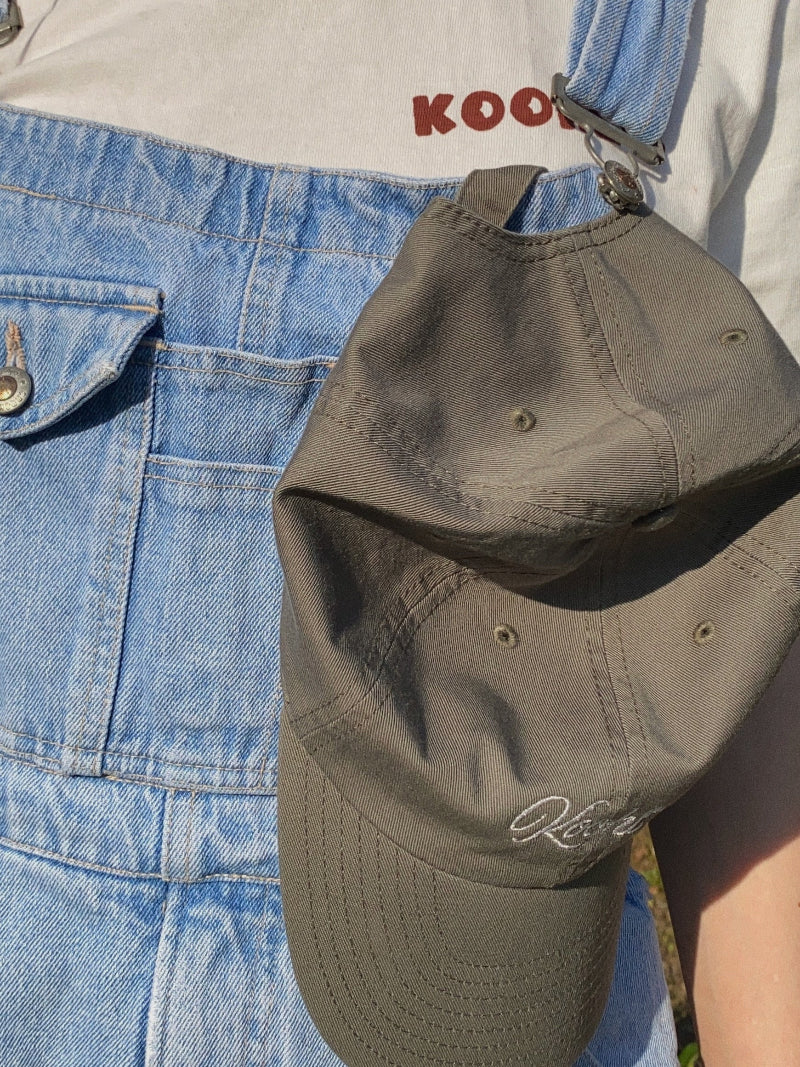 Nachhaltiges Bio-T-Shirt mit Cappuccinomotiv, handbedruckt – Koohl’s Slow Fashion