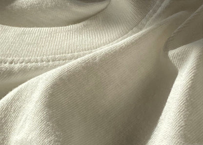 Nachhaltiges Bio-T-Shirt, nahaufnahme handbedruckt – Koohl’s Slow Fashion