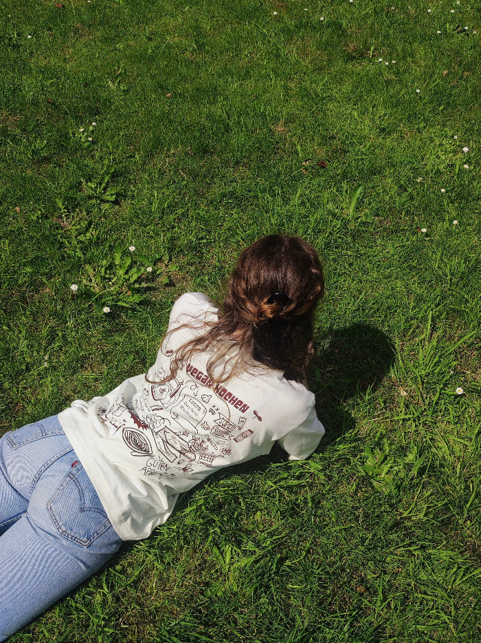 Nachhaltiges Bio-T-Shirt mit vegan kochen Motiv, handbedruckt – Koohl’s Slow Fashion