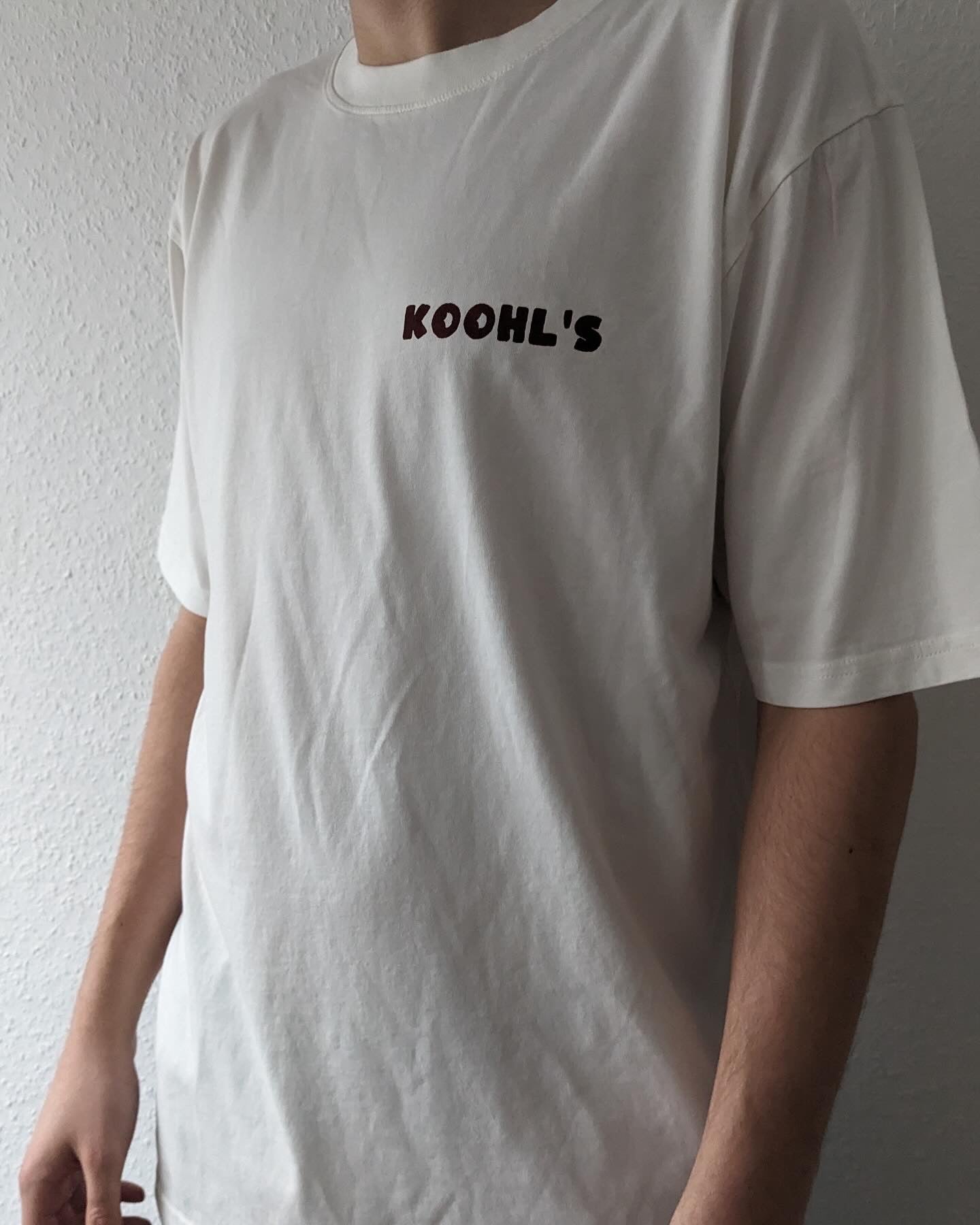 Nachhaltiges Bio-T-Shirt mit vegan kochen Motiv, handbedruckt – Koohl’s Slow Fashion