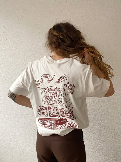 Nachhaltiges Bio-T-Shirt mit Zimtschneckenmotiv, handbedruckt – Koohl’s Slow Fashion